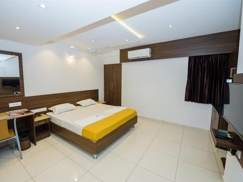 Hotel Karuna Residency Mangalore Ngoại thất bức ảnh